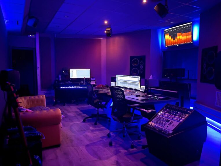 Sala de control y sala de directo