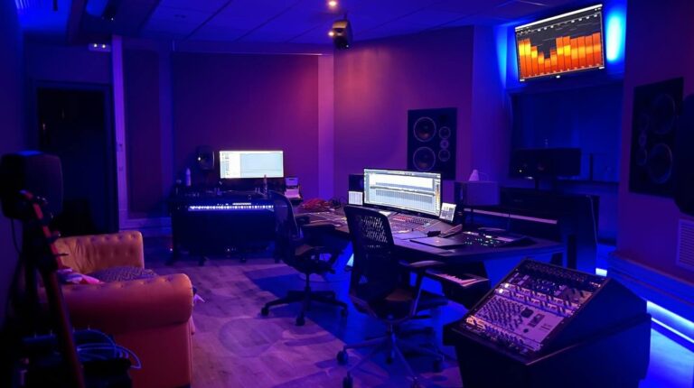 Estudio de grabación Dolby Atmos de Lorenzo Cortés en Ejea (Zaragoza)