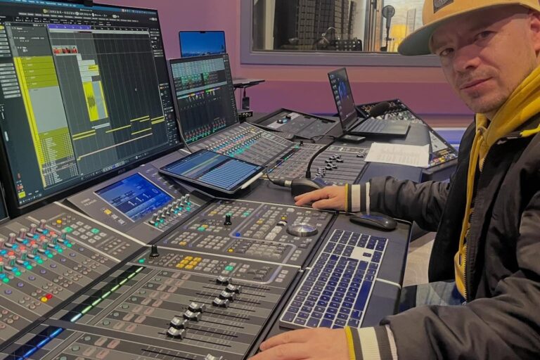 Sesión de grabación de voces en el estudio